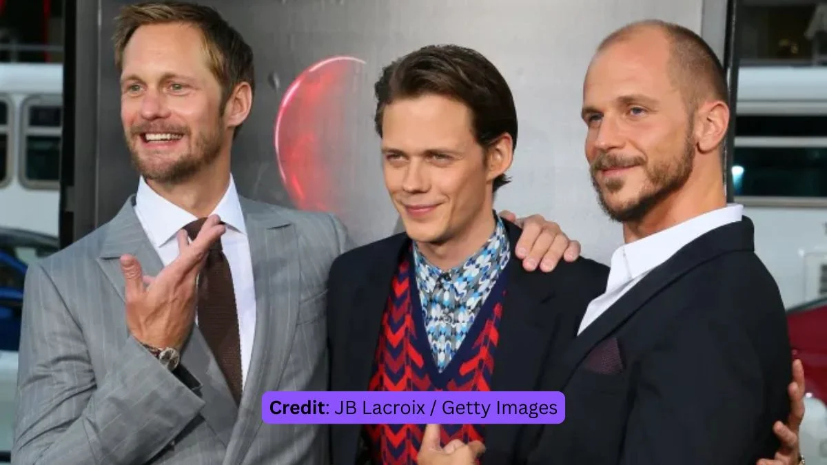 Alexander Skarsgård photobombing his brother Bill Skarsgård and Gustaf Skarsgård at a movie premiere.