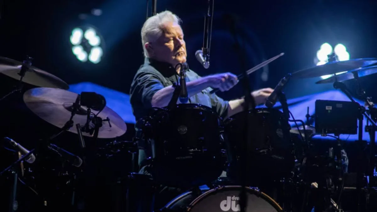 Don Henley performing on drums during The Eagles 2026 farewell tour.