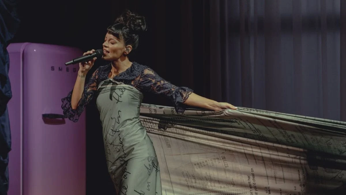 Lily Allen’s “Receipt Dress” Revenge Tour: Inside the Savage West End Girl Tour Opener Targeting David Harbour