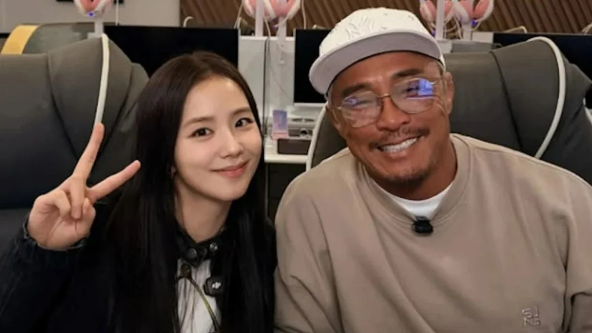 BLACKPINK’s Jisoo Goes to a PC Bang with Choo Sung-hoon and Surprises Everyone with Her Gaming Skills