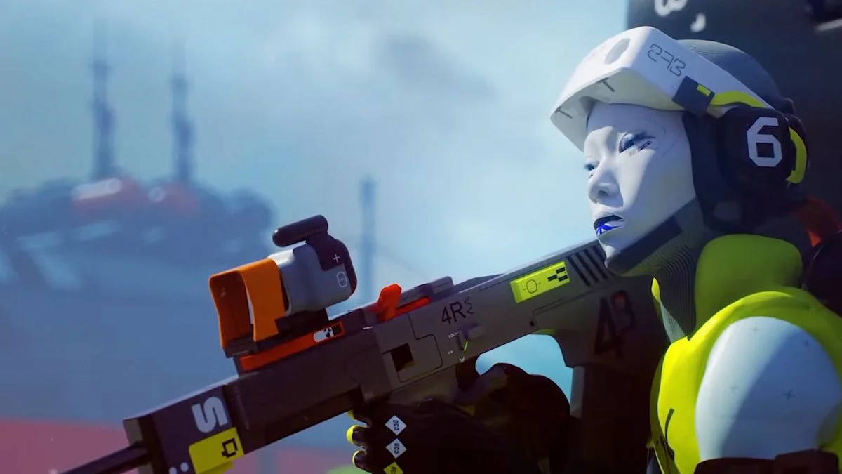 A white-masked Runner character in Bungie's Marathon holding a futuristic 4R rifle against a blue sky.