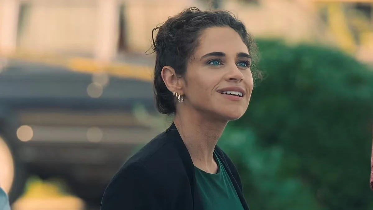 Amanda Fix as Chloe Gillory looking up attentively in ABC’s High Potential.