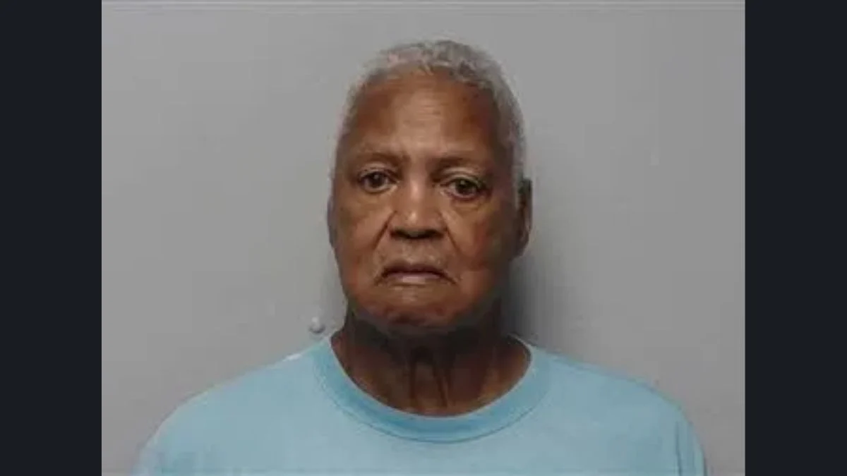 Law enforcement booking mugshot of 77-year-old Oscar Truitt Jr.
