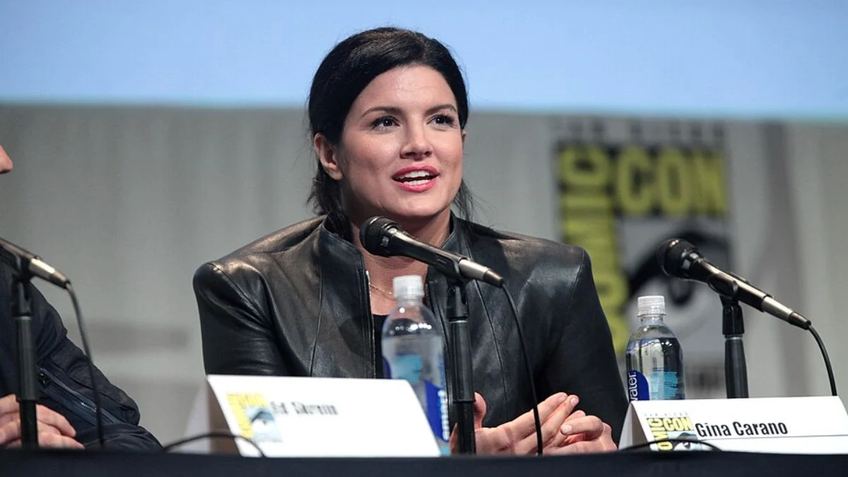 Actress Gina Carano speaking on a panel at San Diego Comic-Con 2015.